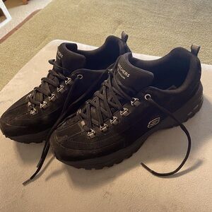 Black Sketchers tennis shoes.👟 good condition. Only worn occasionally.